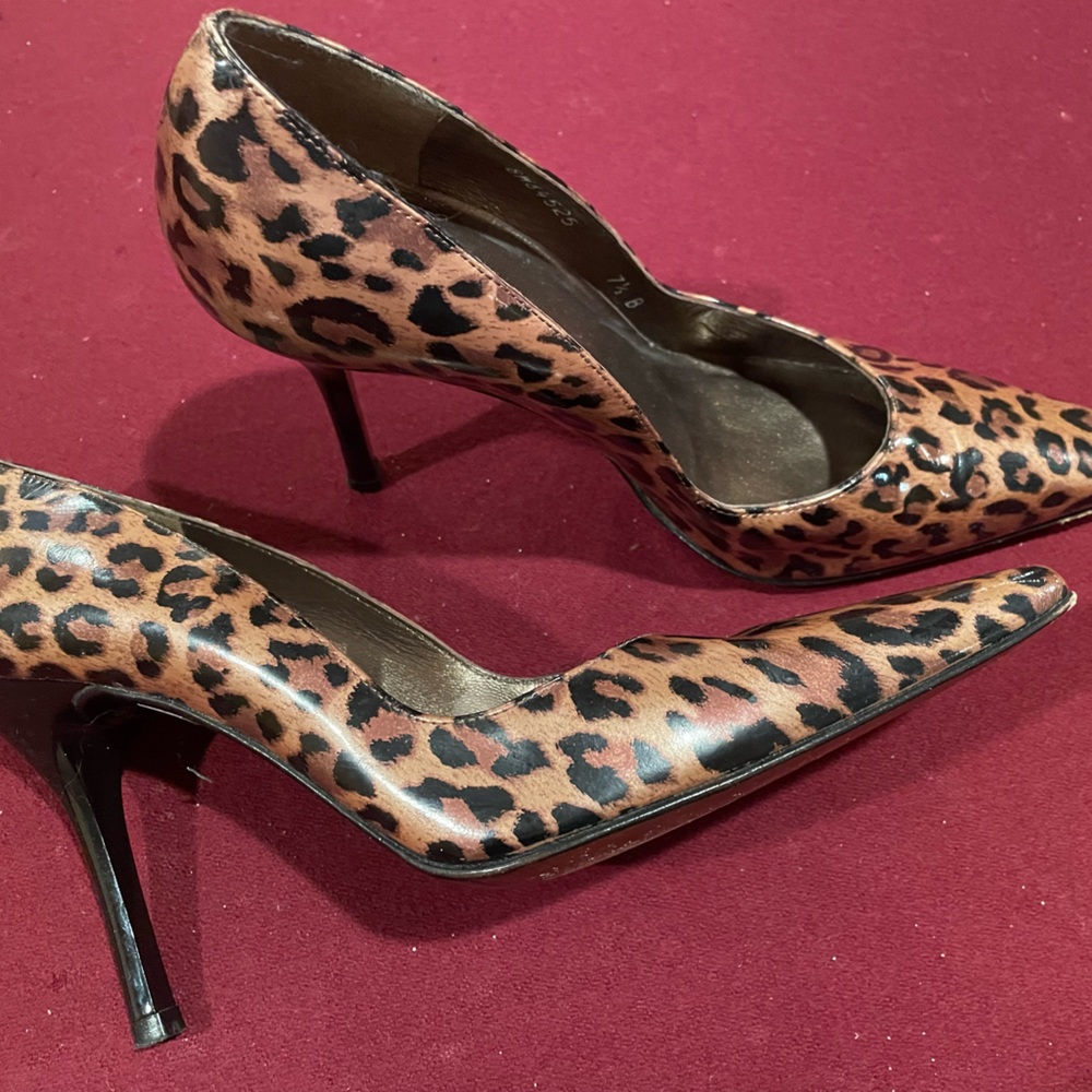 Stuart Weitzman Leopard Animal Print Heels 3 1/2”